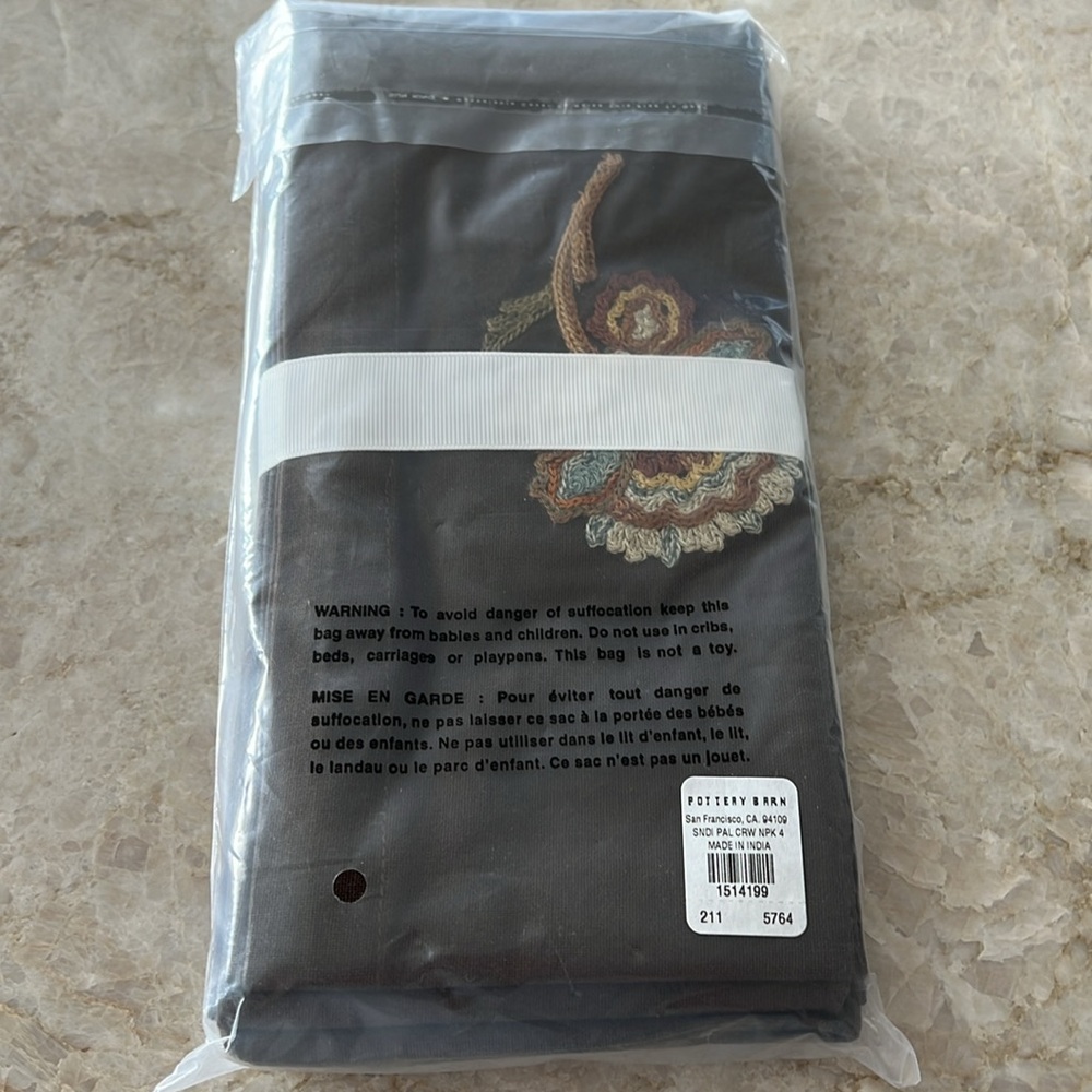 Pottery Barn Brown Sandi Palampore Crewel Embroidered Set of 4 Napkins Brown